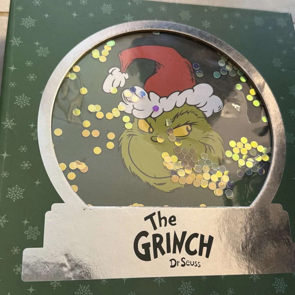 New In Snow globe Box-The Grinch & Max Cozy Socks Womens 4-10 2 Pair Crew